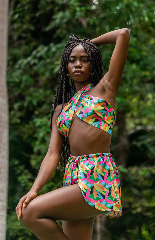 https://files.beginningboutique.com.au/20210208+-+Danna+Wrap+Shorts.mp4